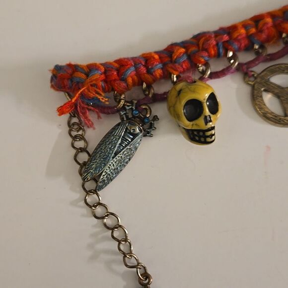 Girls princess Vera Wang charm bracelet - Picture 4 of 5